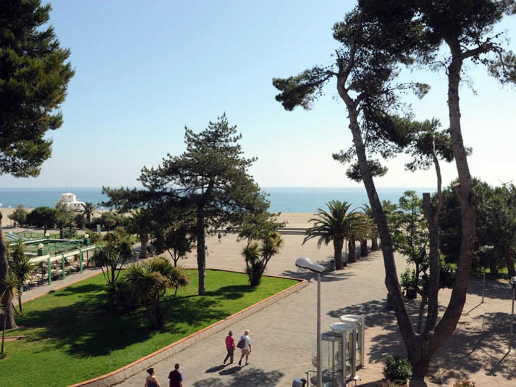 Hôtel Beau Rivage Argelès-sur-Mer Exterior foto