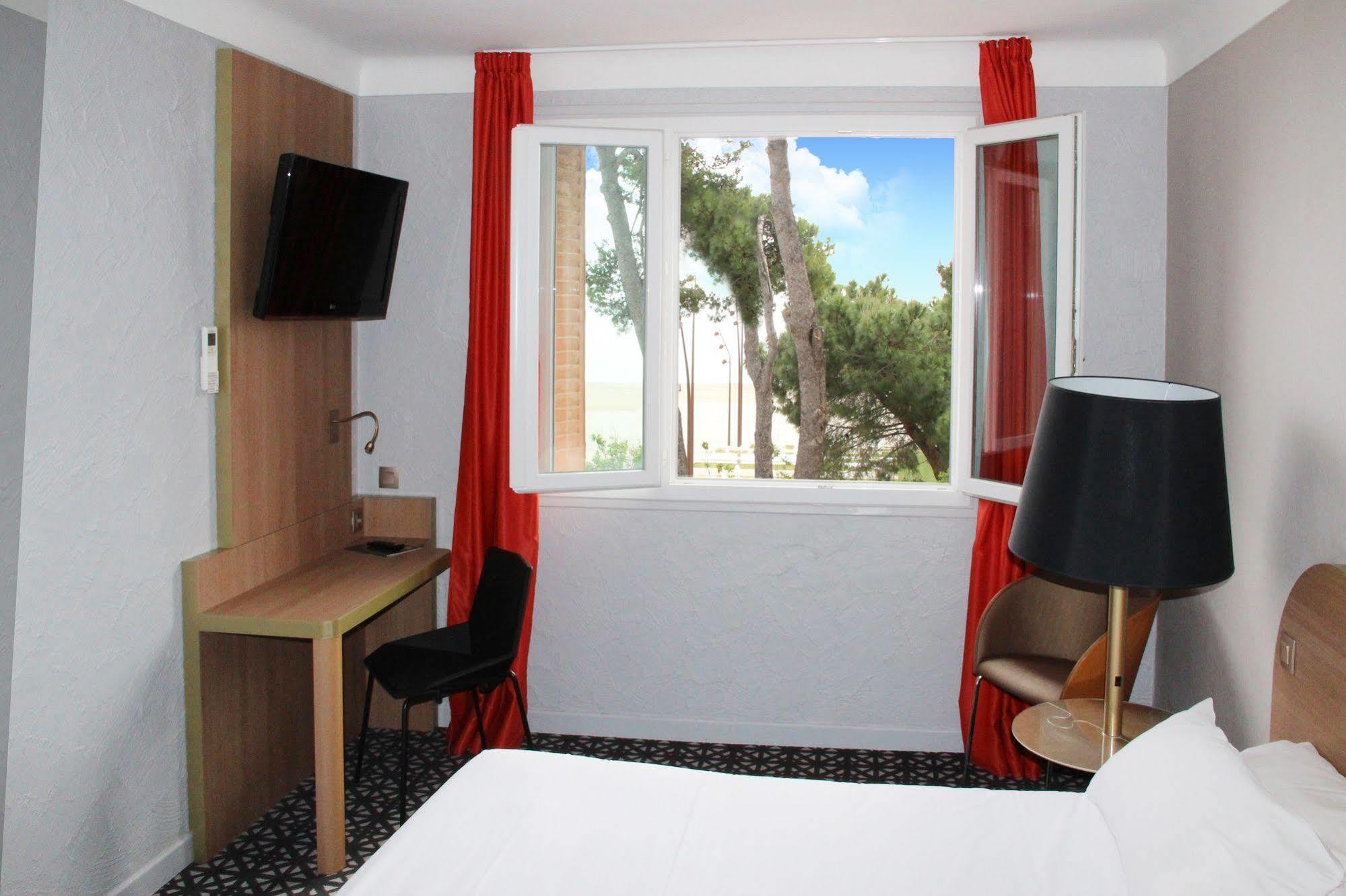 Hôtel Beau Rivage Argelès-sur-Mer Exterior foto